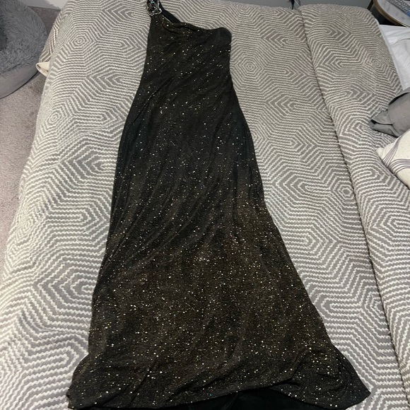 Cache Dresses & Skirts - One shouldered evening gown